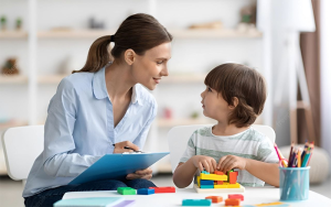 بیش‌فعالی کودک تبریز با برنامه تخصصی روانشناسی