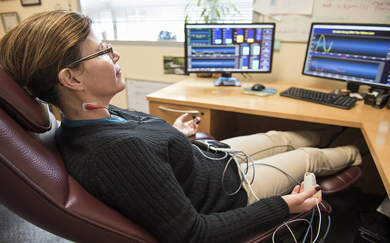 نوروفیدبک تبریز با برنامه درمانی فردمحور